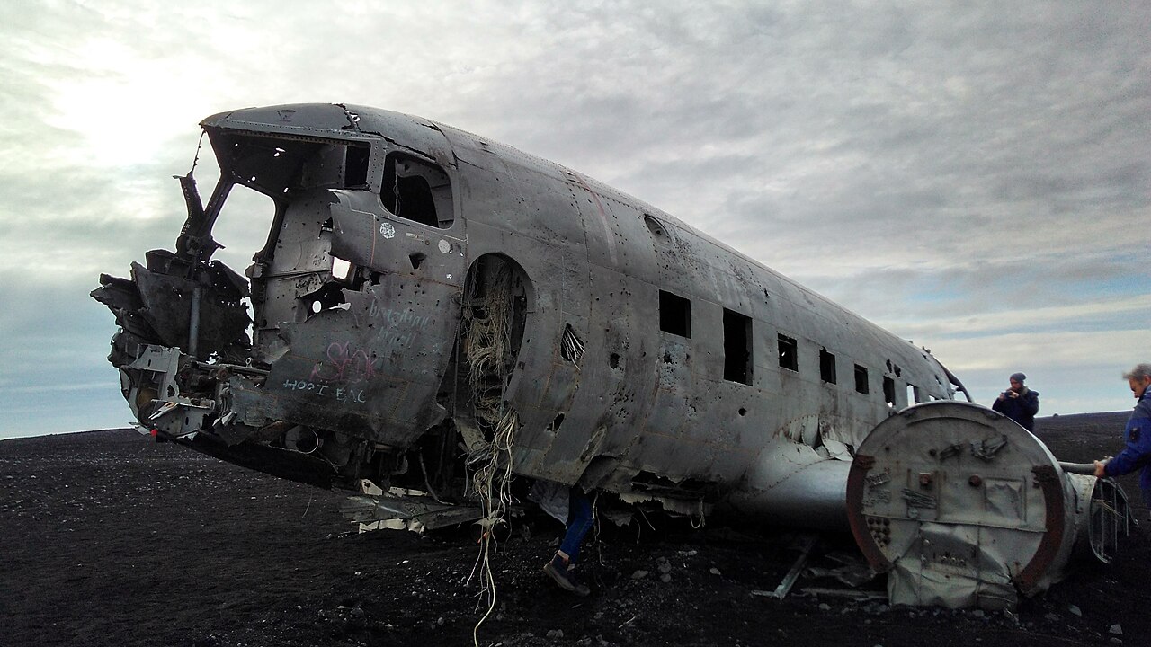 Solheimasandur DC-3